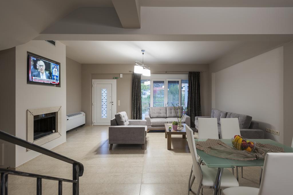 4 Seasons Villas 플라타리아 객실 사진